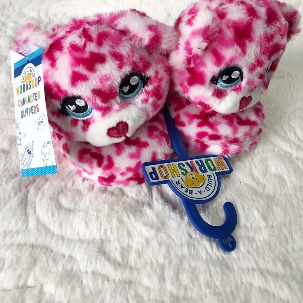 Build-A-Bear Tiny Hearts Bear Slippers Size 10/11 Pink Plush NWT Girls Slip-On